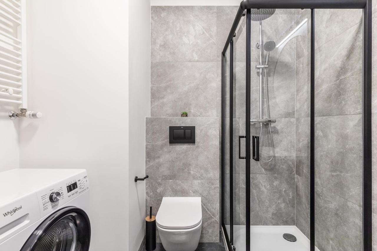 Platinum Apartments Varşovia Exterior foto